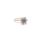Anillo Star Solitaire de oro con Moonstone