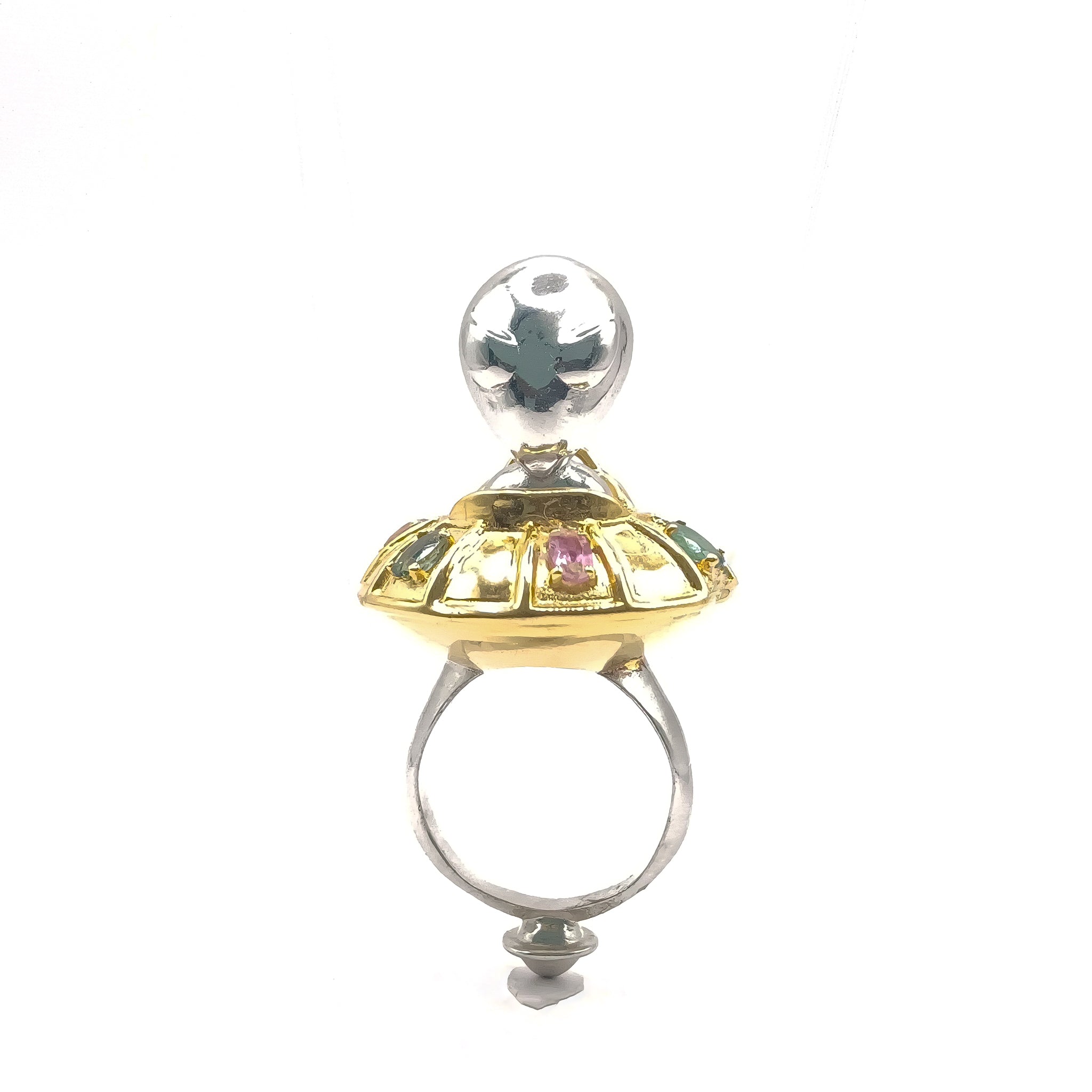 Anillo Alien con UFO con gemas - Paula Guzmán