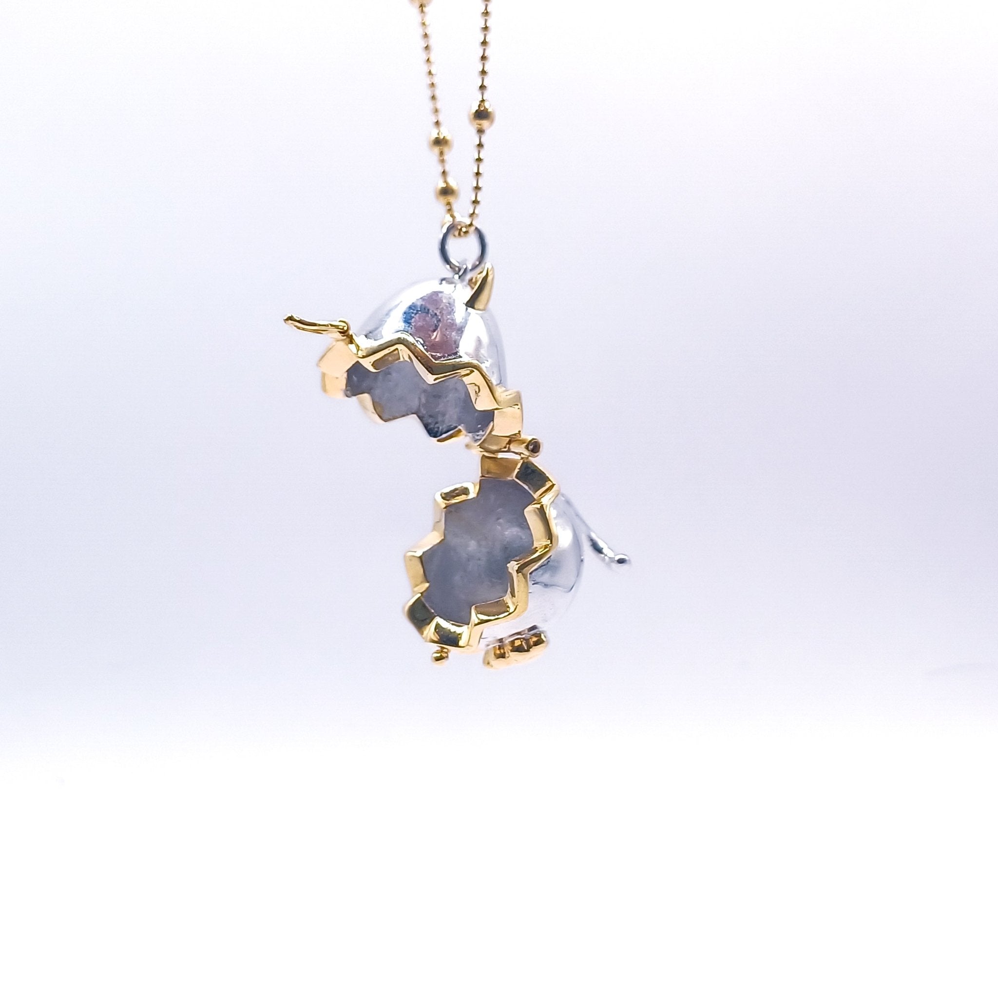 Huevo Gato Gigante - Paula Guzmán